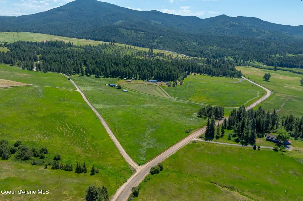 10207 Sanders Road Tensed, ID 83870