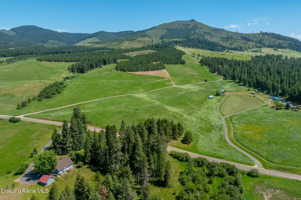 10207 Sanders Road Tensed, ID 83870