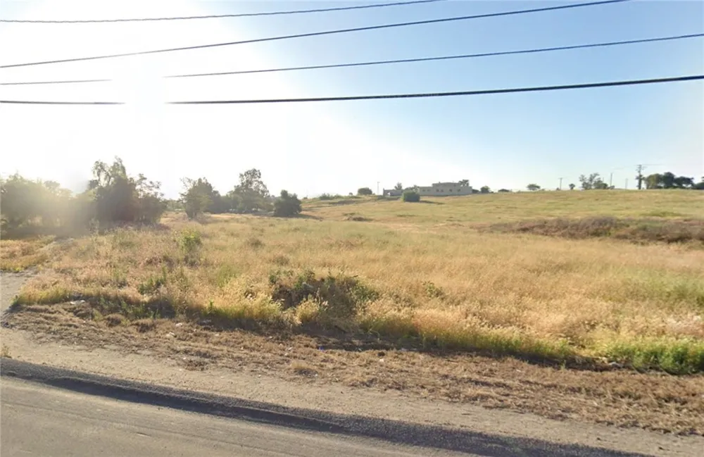 27080 State Highway 74 Perris, CA 92570