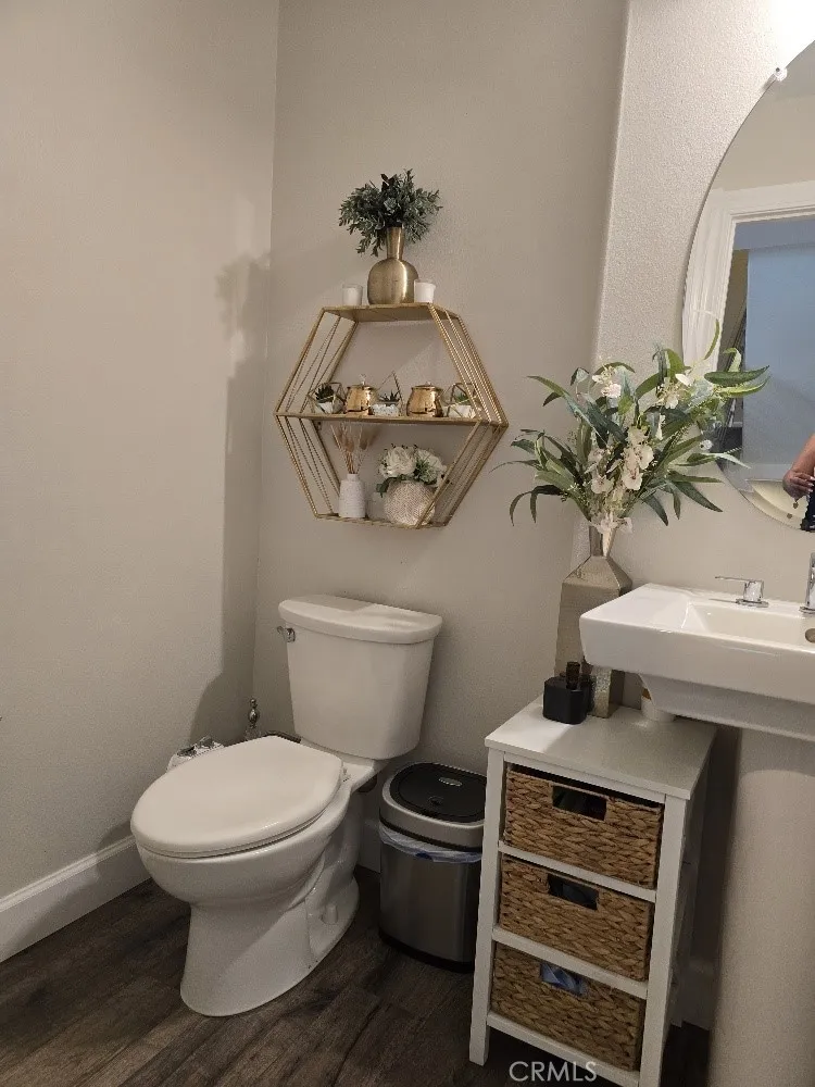 9871 Alburtis Avenue #38 Santa Fe Springs, CA 90670