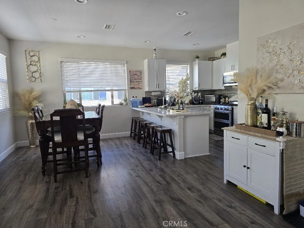 9871 Alburtis Avenue #38 Santa Fe Springs, CA 90670