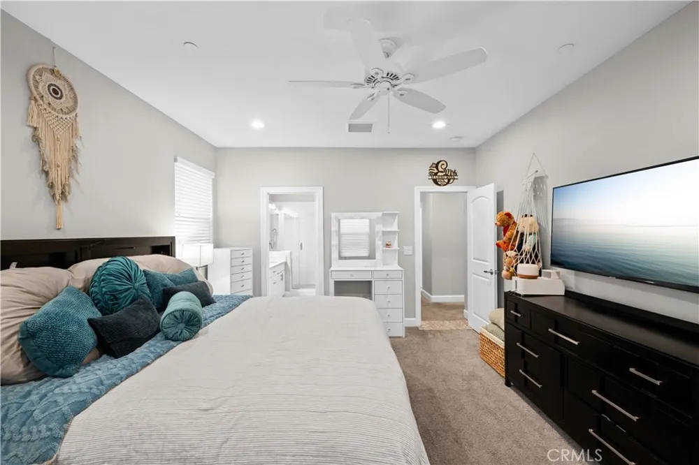 9871 Alburtis Avenue #38 Santa Fe Springs, CA 90670