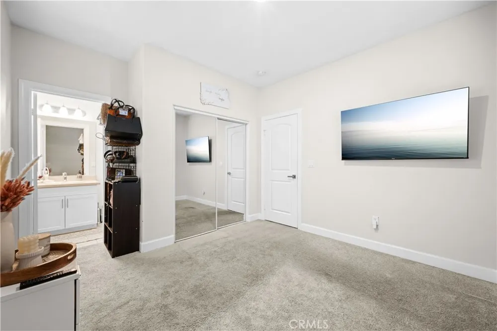 9871 Alburtis Avenue #38 Santa Fe Springs, CA 90670