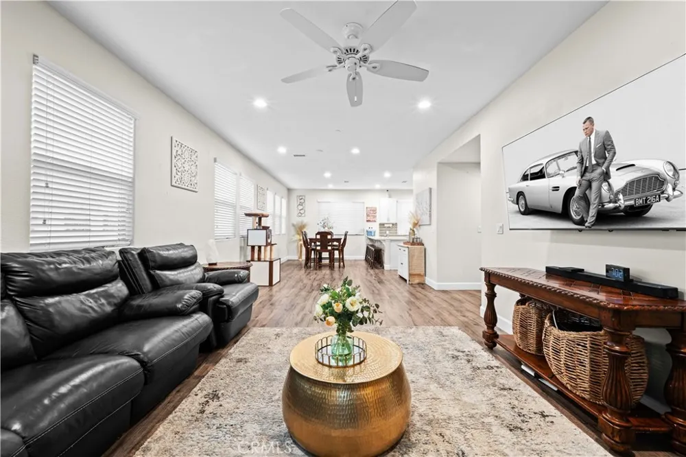 9871 Alburtis Avenue #38 Santa Fe Springs, CA 90670