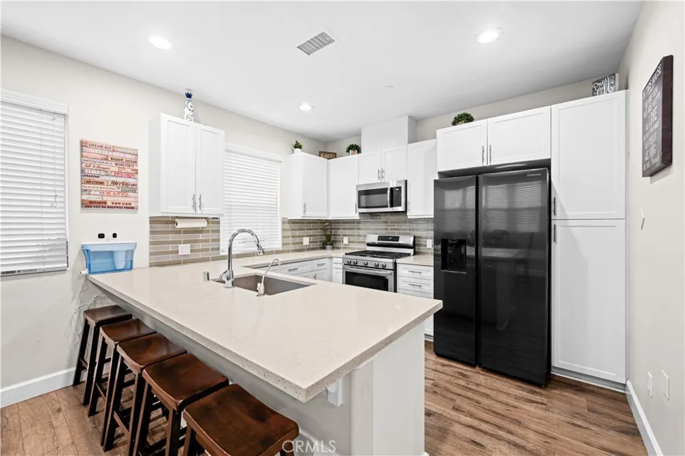 9871 Alburtis Avenue #38 Santa Fe Springs, CA 90670