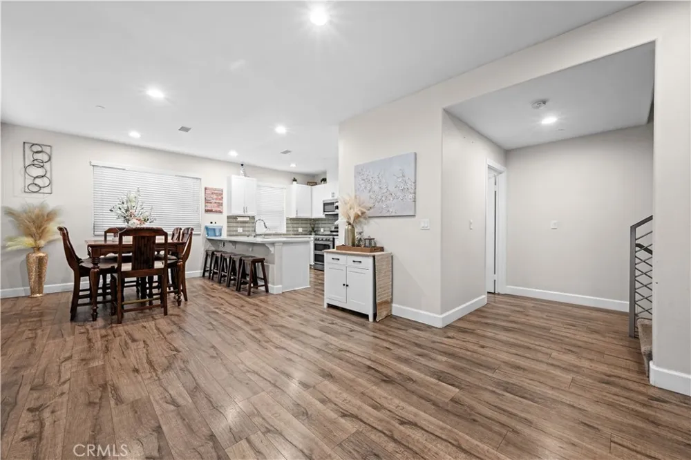 9871 Alburtis Avenue #38 Santa Fe Springs, CA 90670