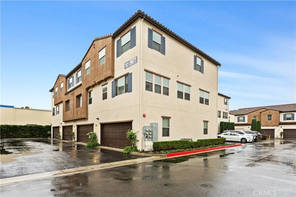 9871 Alburtis Avenue #38 Santa Fe Springs, CA 90670