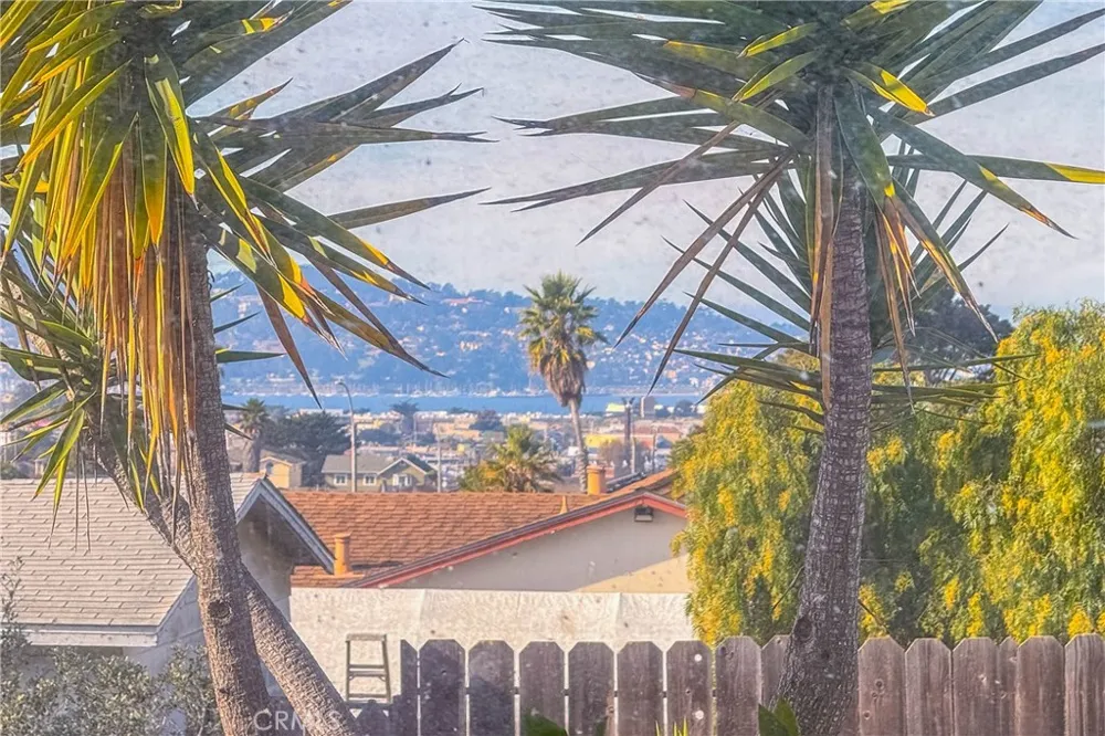 1688 Harding Seaside, CA 93955