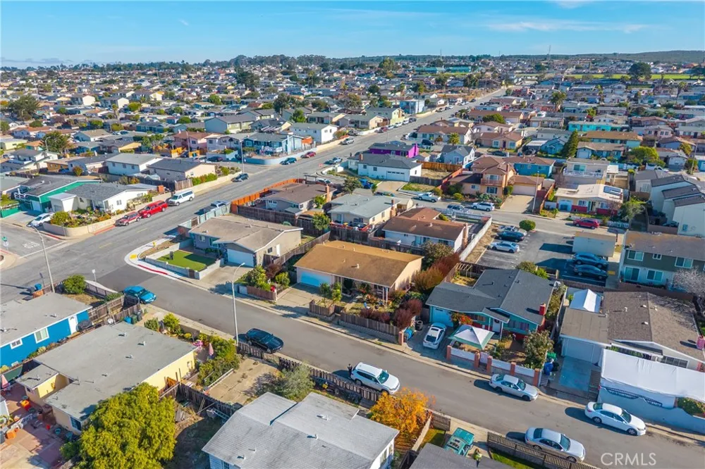 1688 Harding Seaside, CA 93955