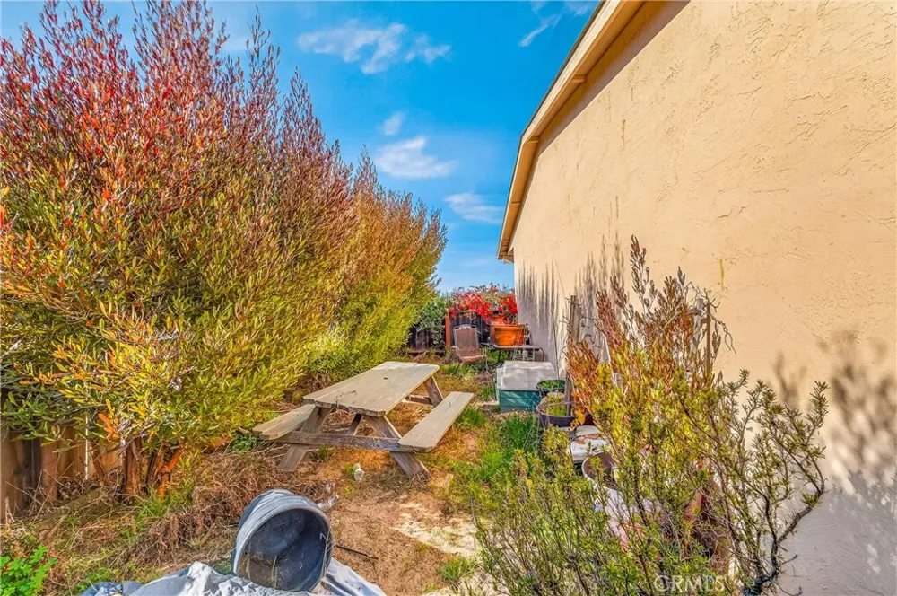 1688 Harding Seaside, CA 93955