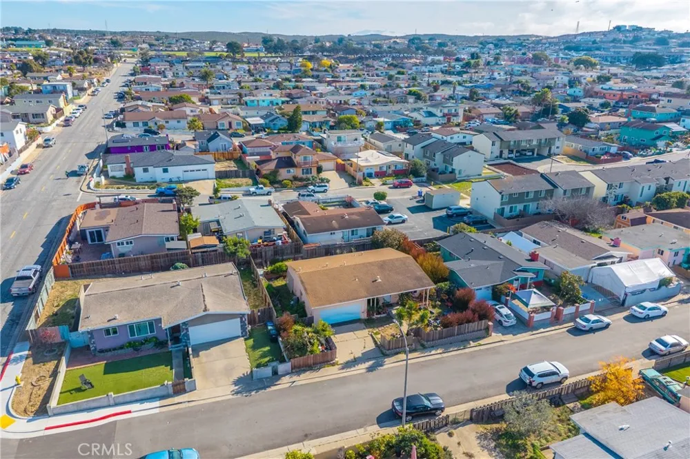 1688 Harding Seaside, CA 93955