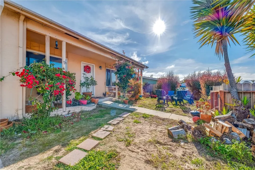 1688 Harding Seaside, CA 93955