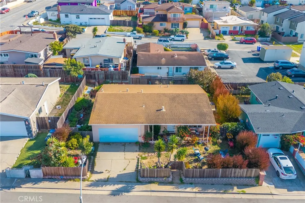 1688 Harding Seaside, CA 93955