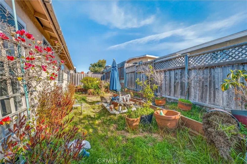 1688 Harding Seaside, CA 93955