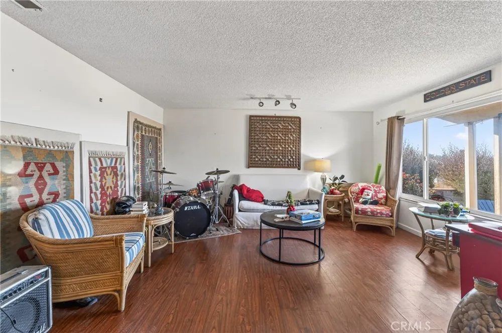 1688 Harding Seaside, CA 93955