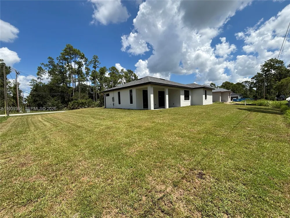 2615 W 25 Lehigh Acres, FL 33971