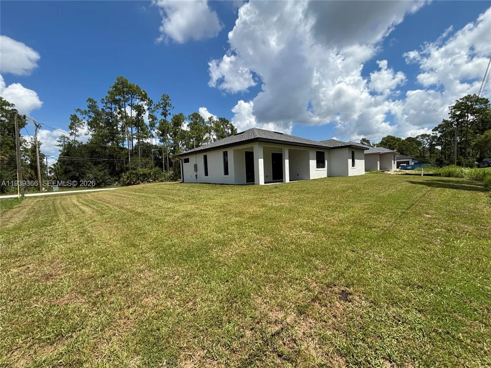 2615 W 25 Lehigh Acres, FL 33971