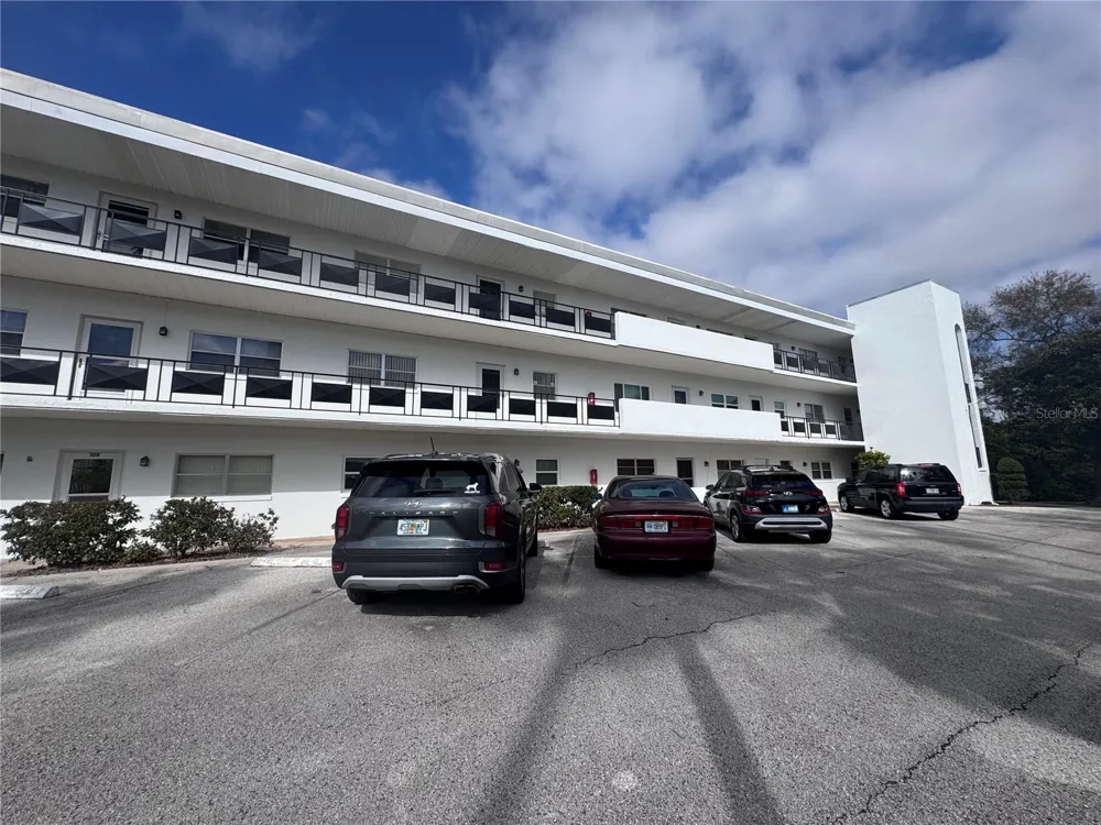 100 EL CAMINO DRIVE #111 Winter Haven, FL 33884