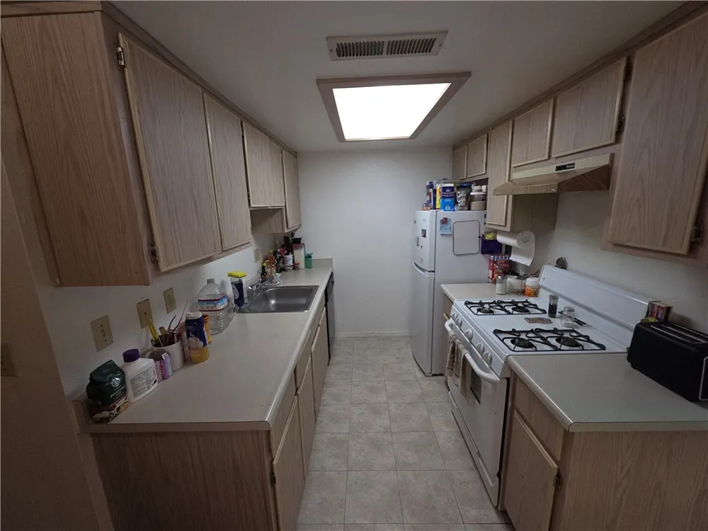 565 North Street Corning, CA 96021