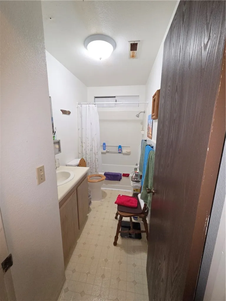 565 North Street Corning, CA 96021