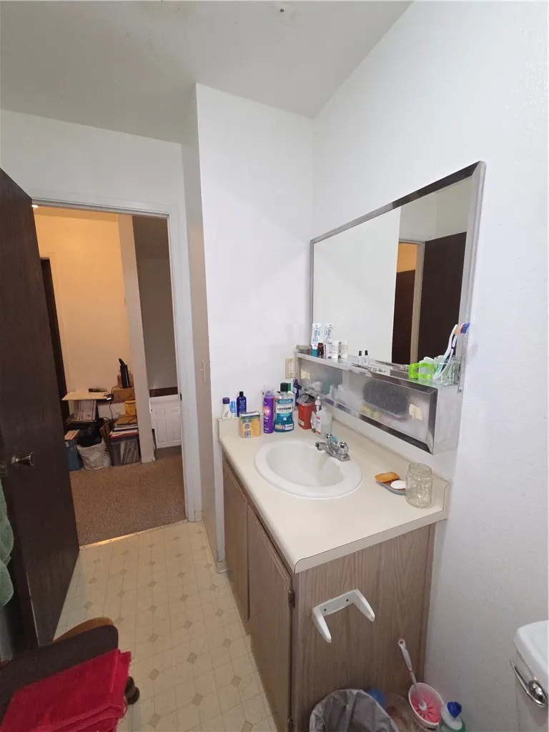 565 North Street Corning, CA 96021