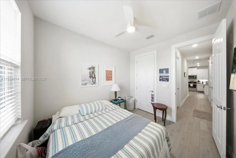 1074 Enbrook Loop Naples, FL 34114