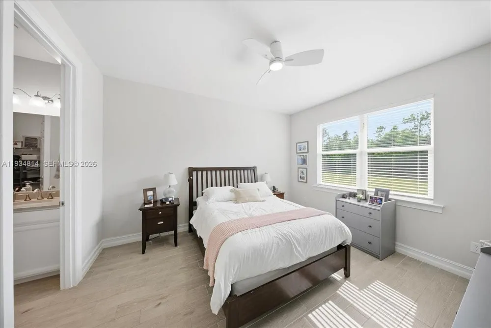 1074 Enbrook Loop Naples, FL 34114