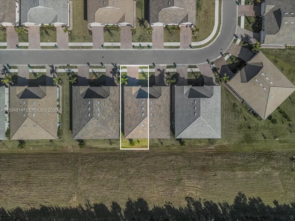 1074 Enbrook Loop Naples, FL 34114