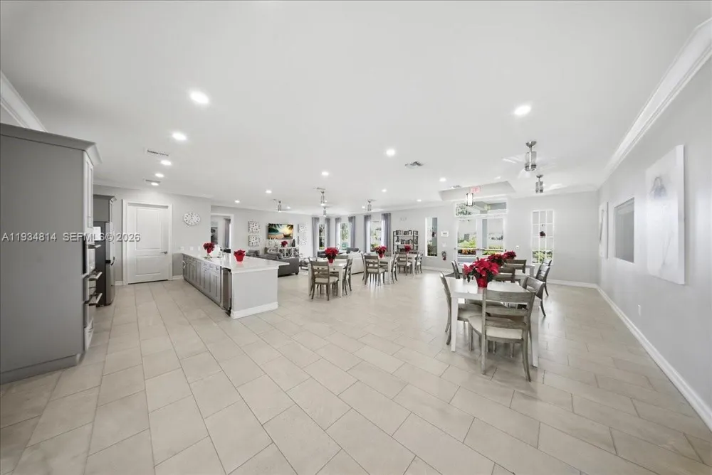 1074 Enbrook Loop Naples, FL 34114
