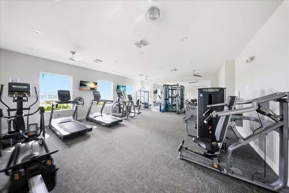 1074 Enbrook Loop Naples, FL 34114