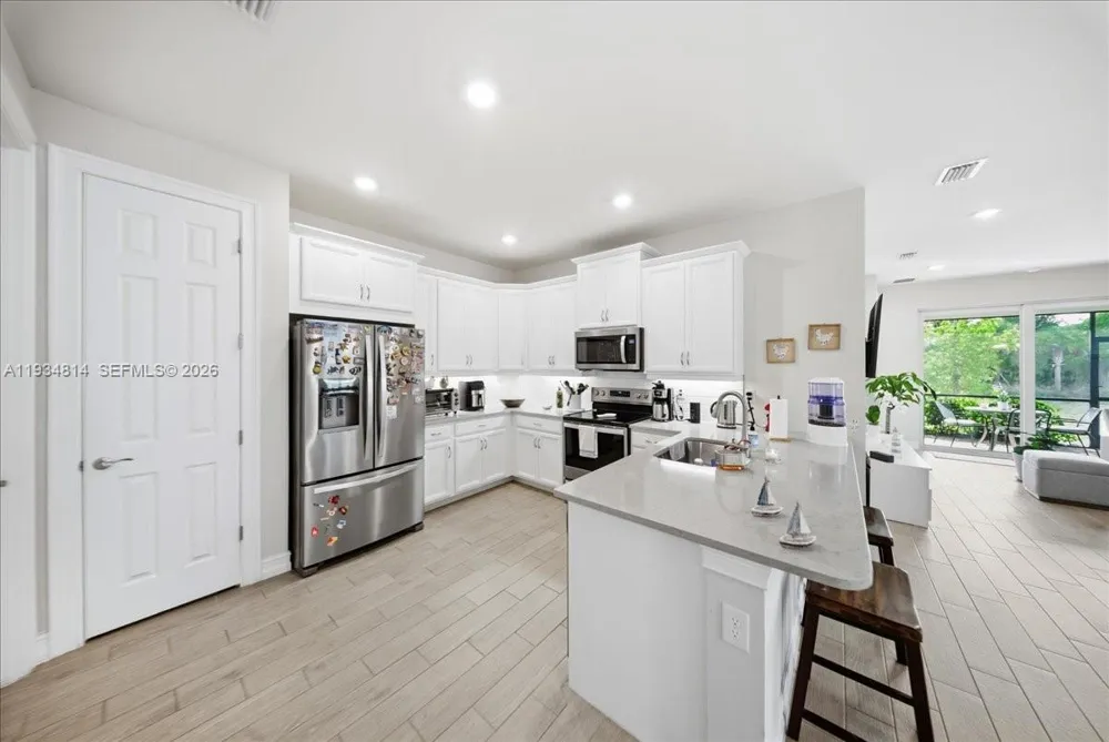 1074 Enbrook Loop Naples, FL 34114