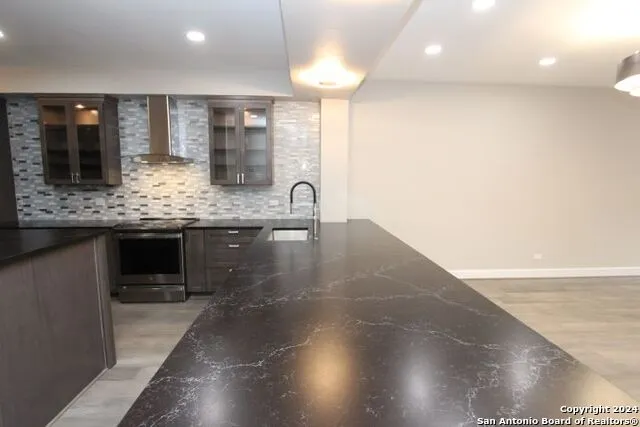 701 N. Saint Marys #15 San Antonio, TX 78205