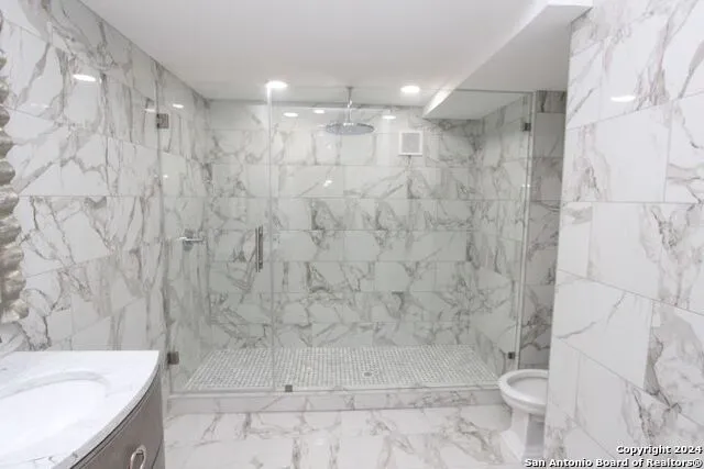 701 N. Saint Marys #15 San Antonio, TX 78205