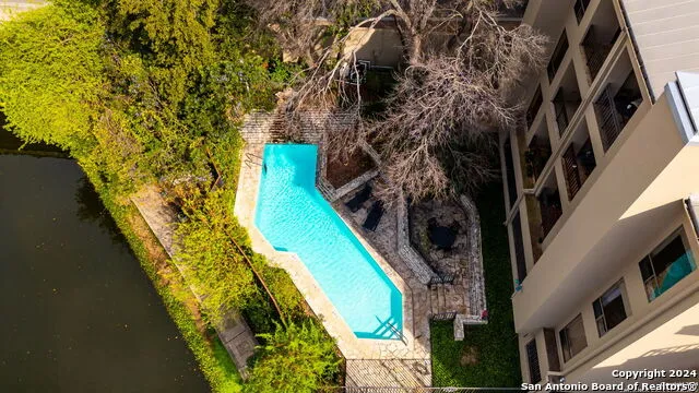 701 N. Saint Marys #15 San Antonio, TX 78205