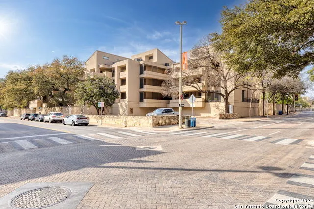 701 N. Saint Marys #15 San Antonio, TX 78205