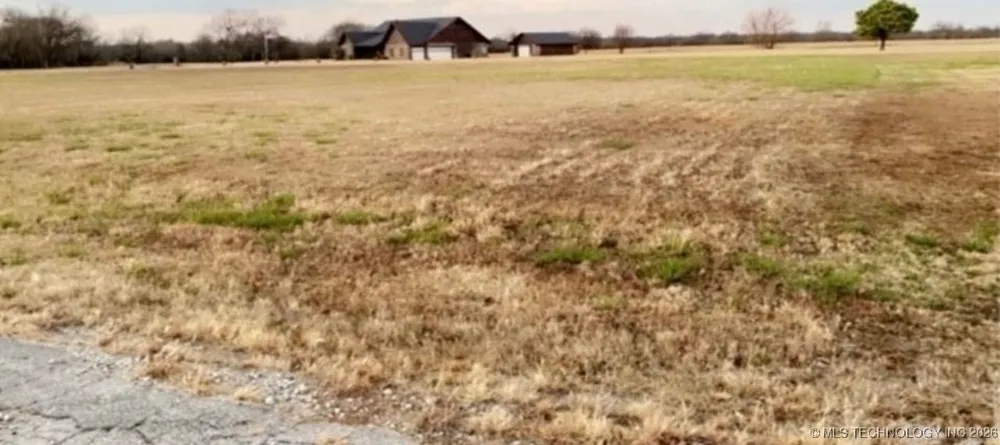 10 Red Bud Lane Morris, OK 74445