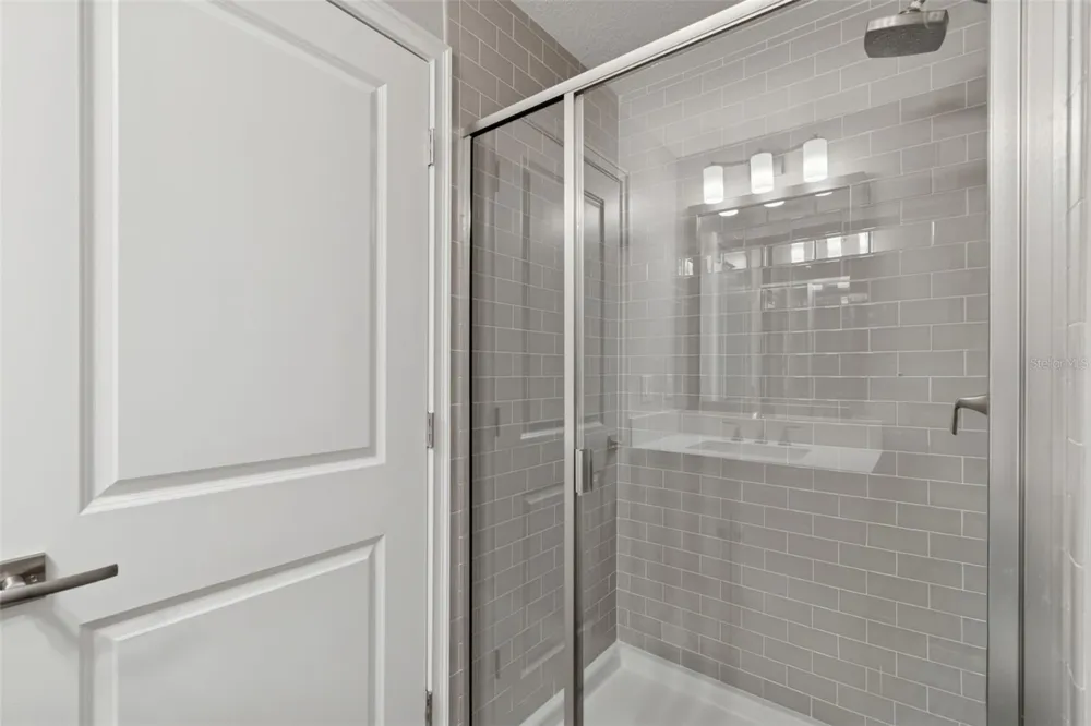 4921 W PAUL AVENUE #4 Tampa, FL 33611
