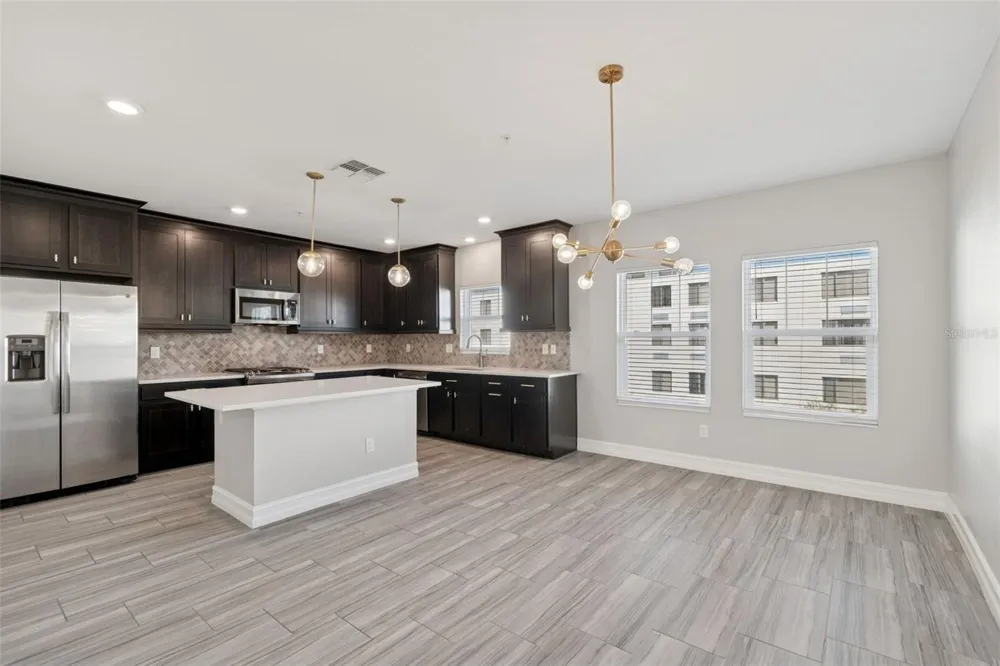 4921 W PAUL AVENUE #4 Tampa, FL 33611