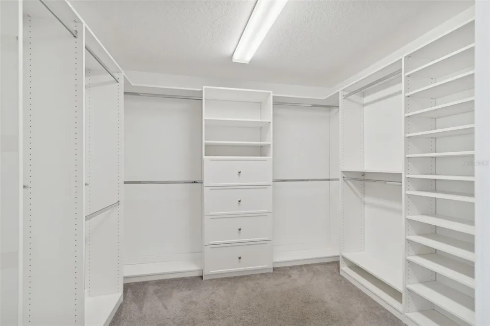 4921 W PAUL AVENUE #4 Tampa, FL 33611