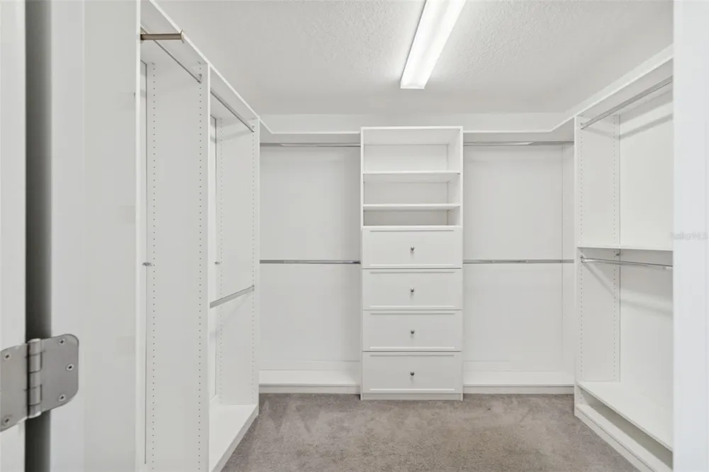 4921 W PAUL AVENUE #4 Tampa, FL 33611