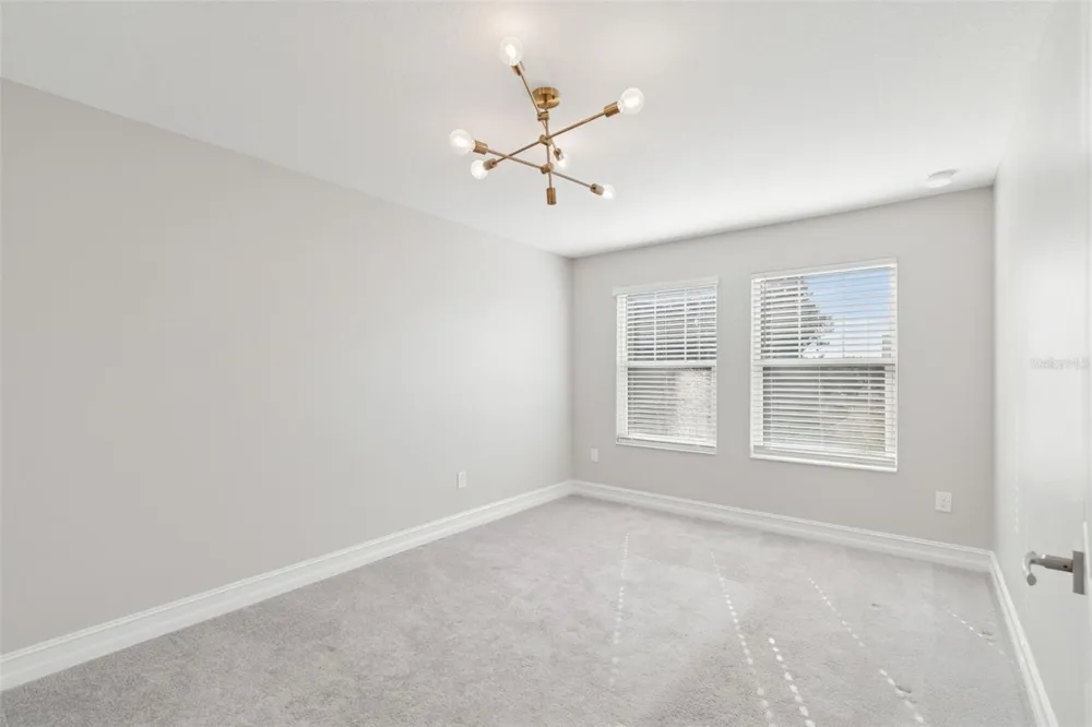4921 W PAUL AVENUE #4 Tampa, FL 33611