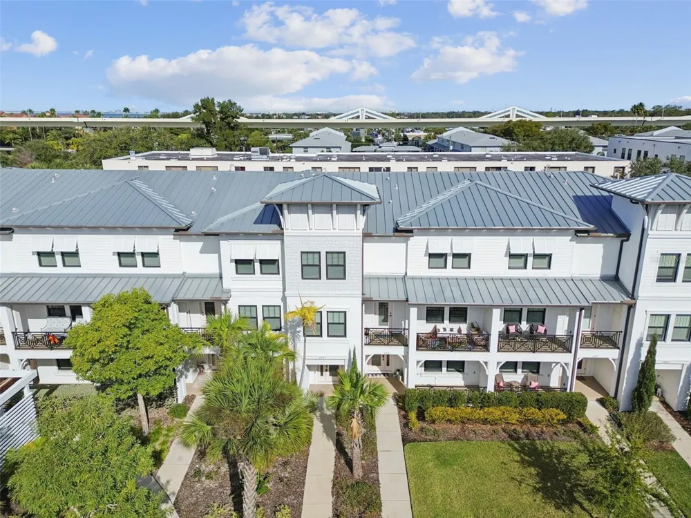 4921 W PAUL AVENUE #4 Tampa, FL 33611