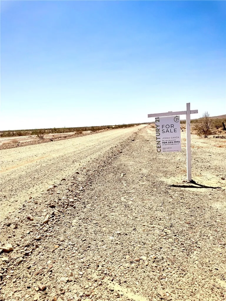 Bradshaw Trail at Niland Road Unknown, CA 00000