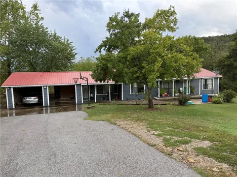 33 Dogwood Lane