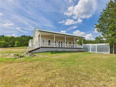 470 Lakeside Drive