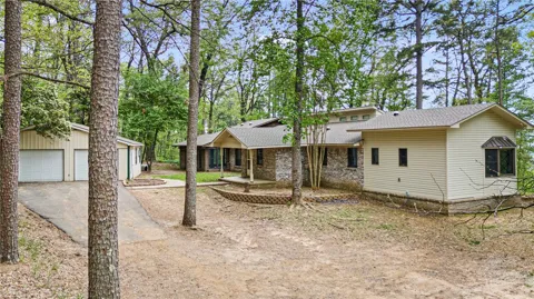907 Smoke Tree Road