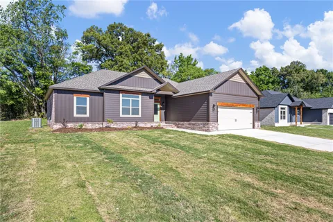 111 Nebo Heights Way