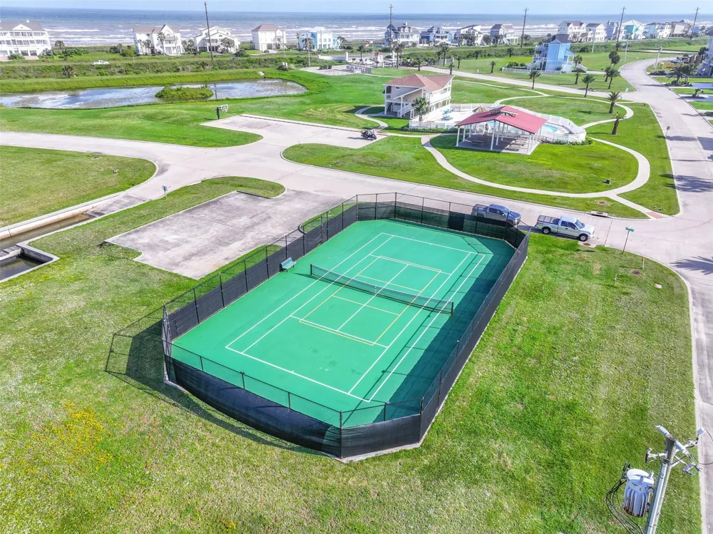 4119 Bluewing Teal Court Galveston, TX 77554