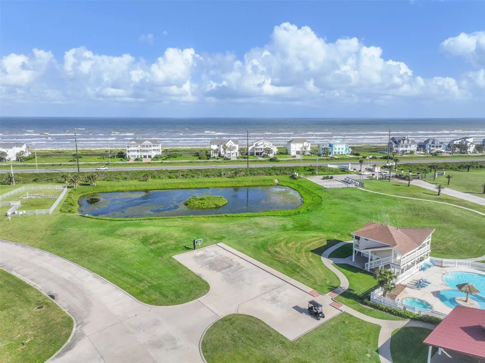 4119 Bluewing Teal Court Galveston, TX 77554