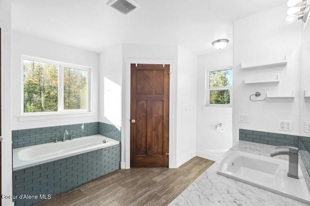 202 Silver Saddle Court Pinehurst, ID 83850